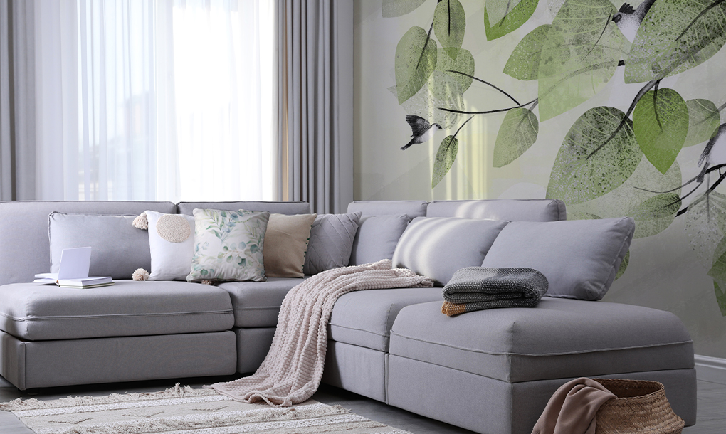 Cómo combinar los cojines en sofás gris y conseguir un resultado